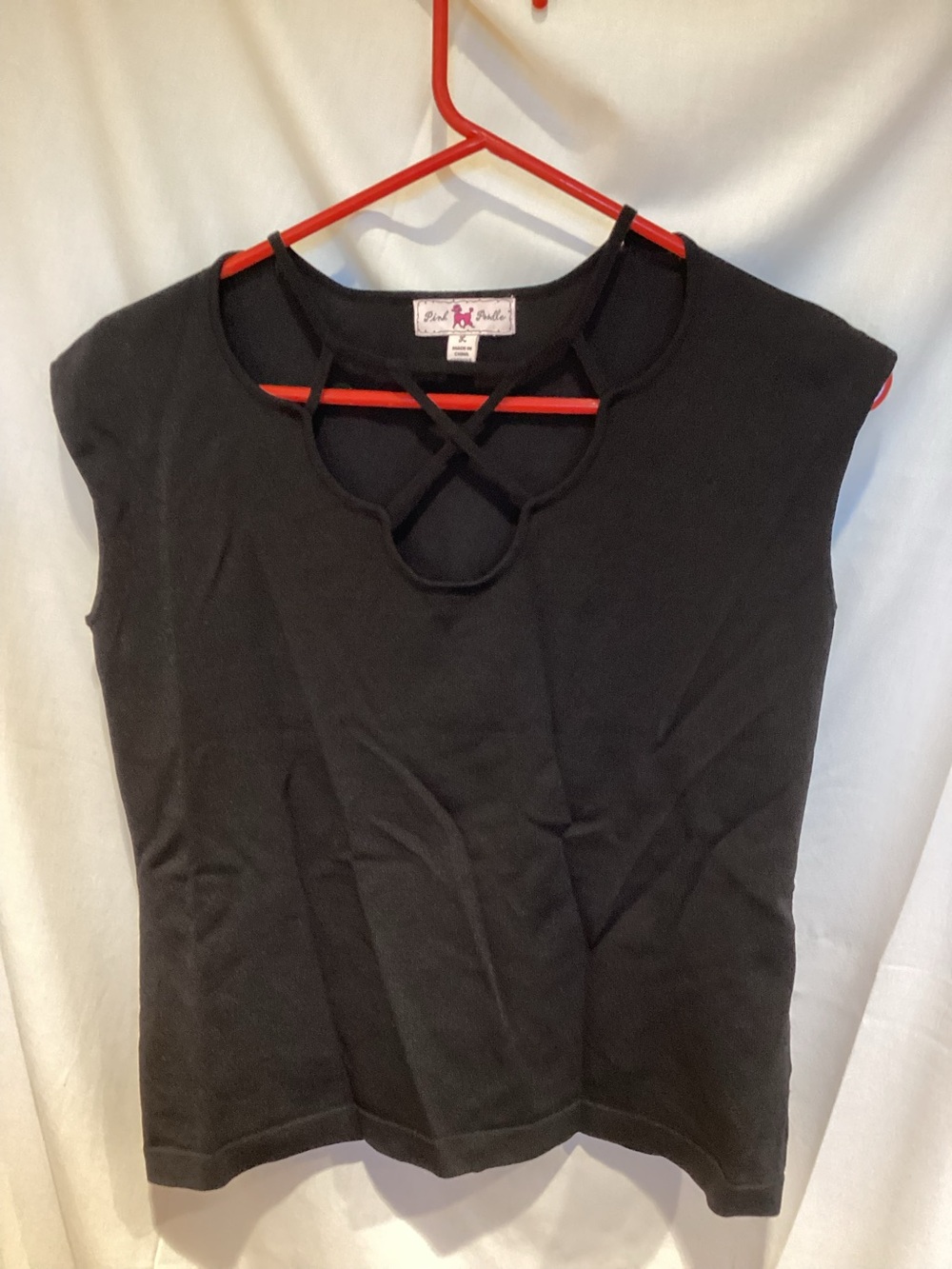 Black Sleeveless Crisscross Neck Top